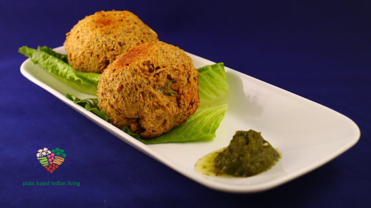 Bread Rolls with Green Chutney