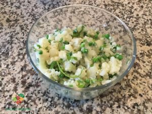 Boiled Potatoes and Peas Mix